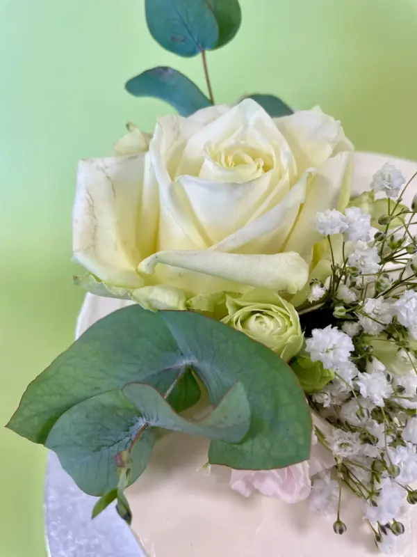 Naked Cake mit Blumen – Bild 3